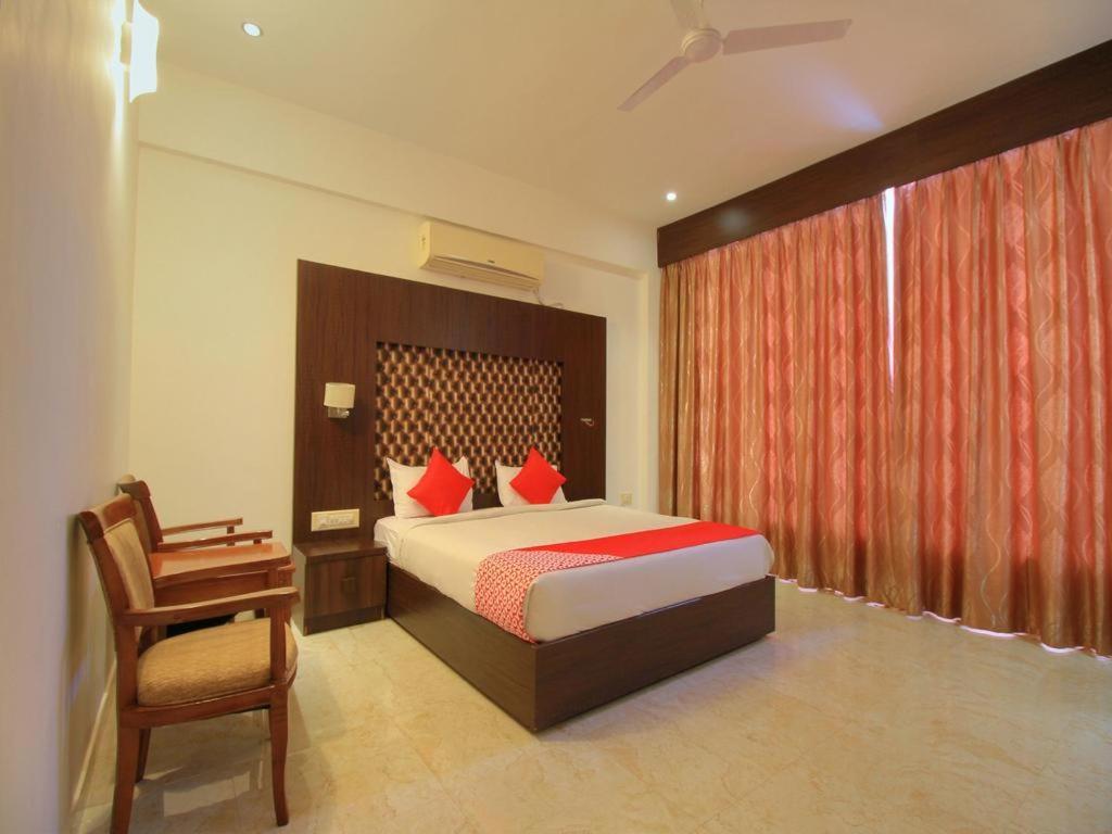 Grand Milestone Hotel Mysore Exterior foto